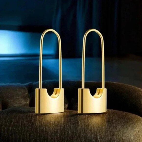 🆕️ Minimalist Padlock-Shaped Trendy 18K Gold Plated Stainless Steel Earrings 🔒 - Picture 11 of 11
